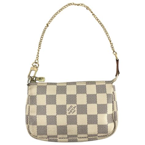 pochette louis vuitton vestiaire collective|louis vuitton pochette sale.